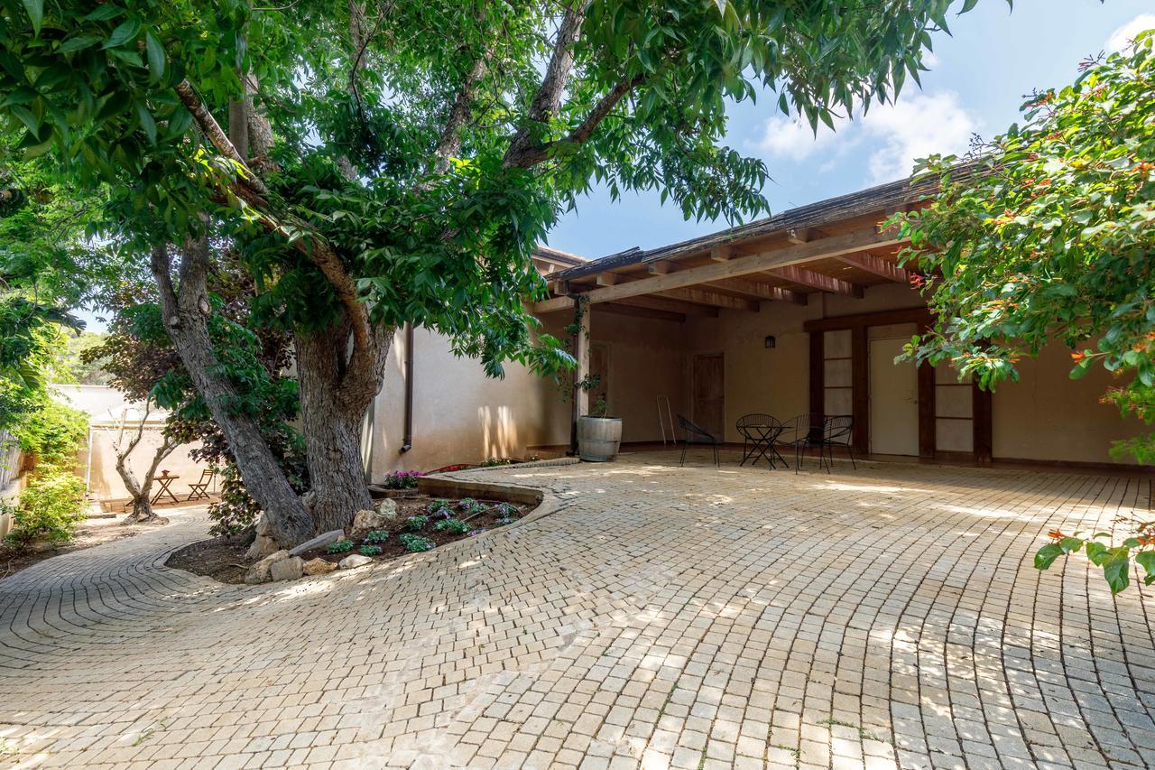 Smadar Inn Zikhron Ya'akov Dış mekan fotoğraf